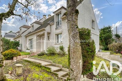 Maison - 137 m² - 6 pièces