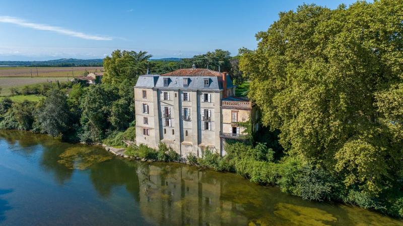 Château - 1 000 m² - 10 pièces