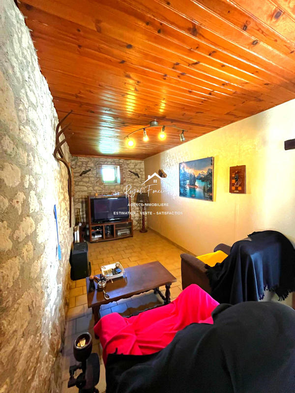 Maison ancienne - 255 m² - 8 pièces