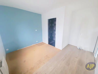 Maison - 147 m² - 8 pièces