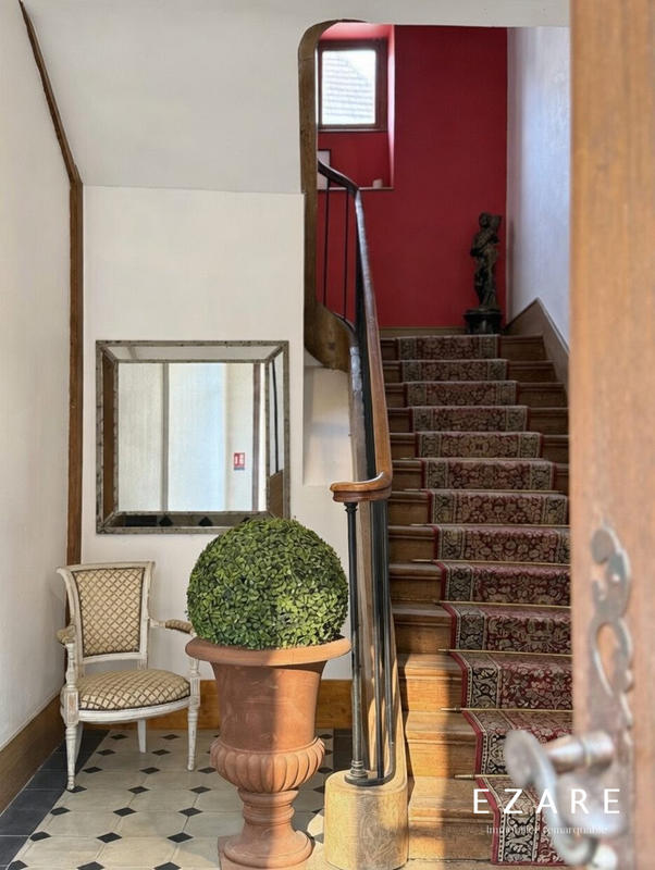 Appartement - 147 m² - 6 pièces