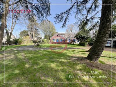 Maison - 188 m² - 8 pièces