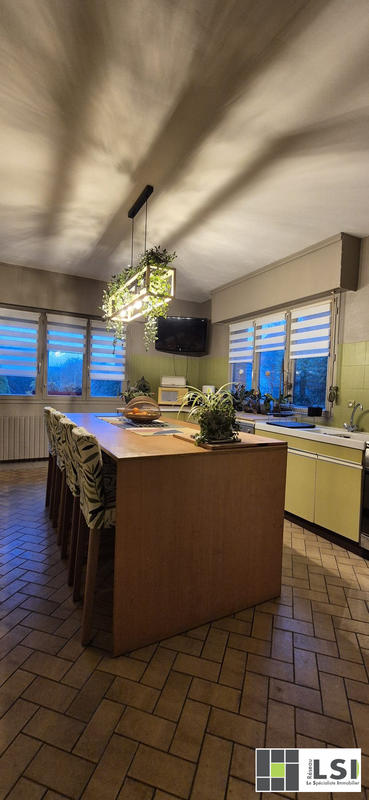 Maison - 140 m² - 6 pièces