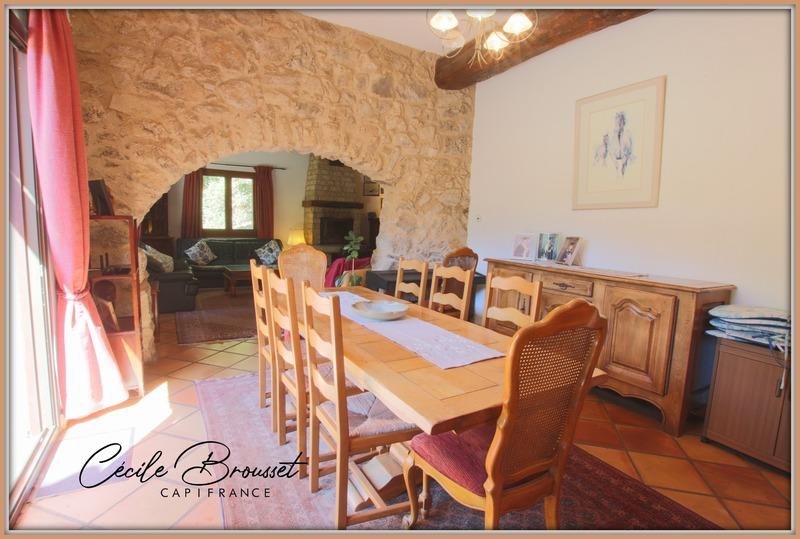 Mas - 274 m² - 10 pièces