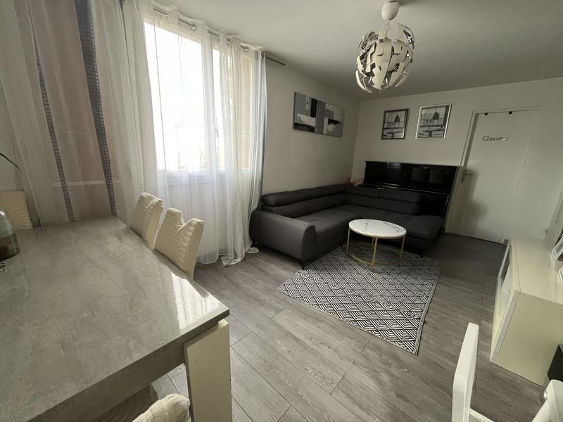 Appartement - 64 m² - 4 pièces