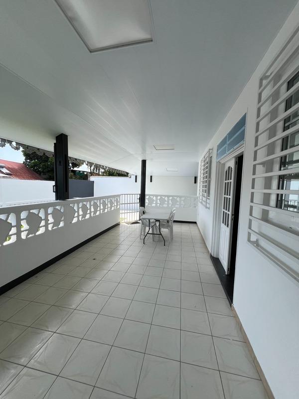 Maison - 159 m² - 5 pièces