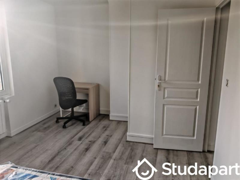 Chambre - 9 m² - 1 pièce