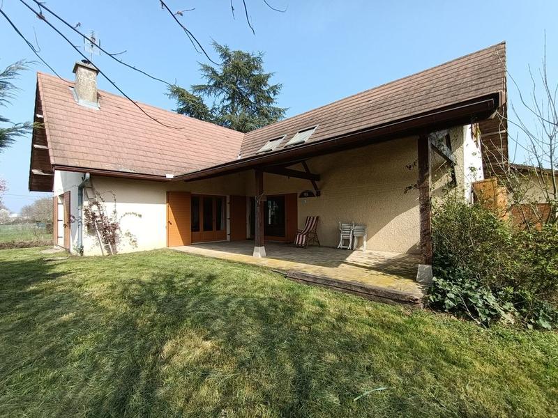 Maison - 220 m² - 7 pièces