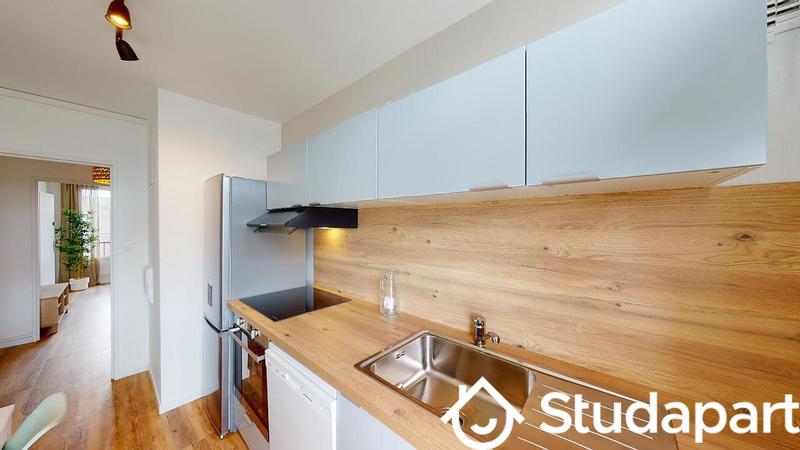 Chambre - 9 m² - 1 pièce