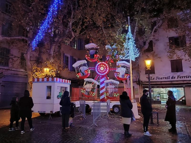 Les manèges, parades et jeux de Noël