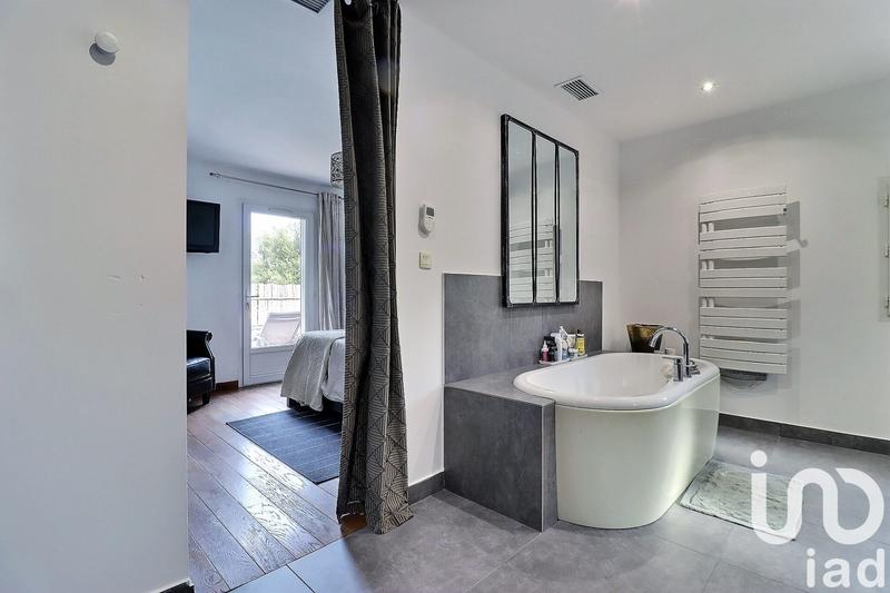 Maison - 182 m² - 5 pièces