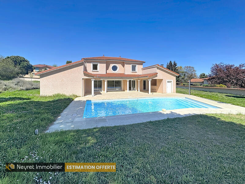 Maison - 160 m² - 6 pièces