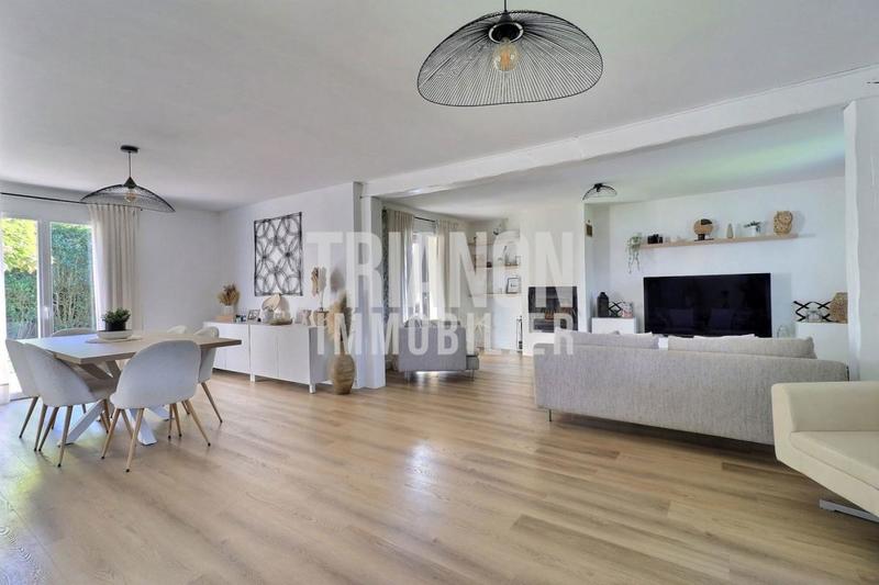 Maison - 161 m² - 7 pièces