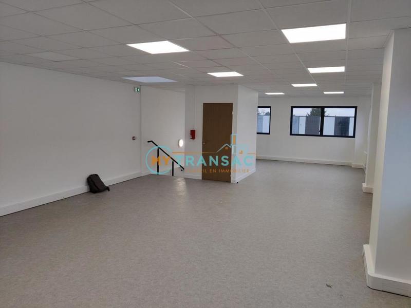 Local d'activité / Entrepôt - 468 m²