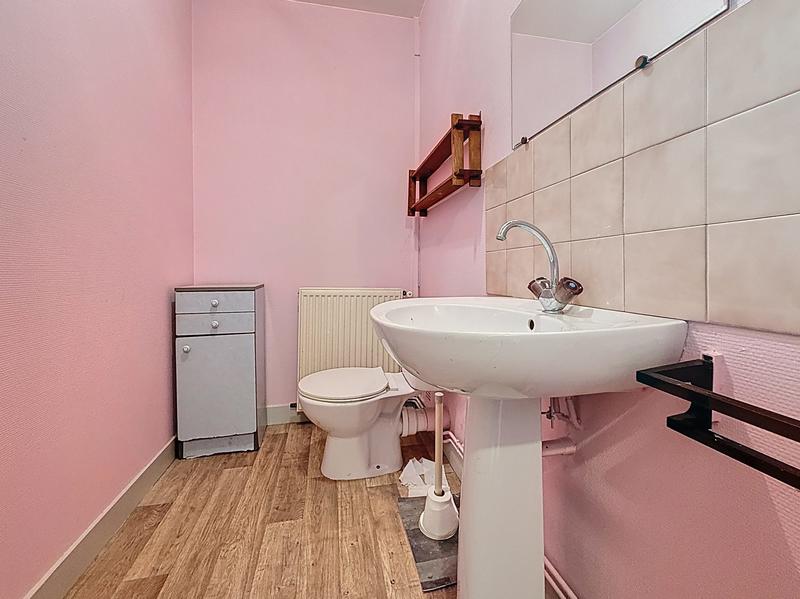 Maison - 217 m² - 6 pièces