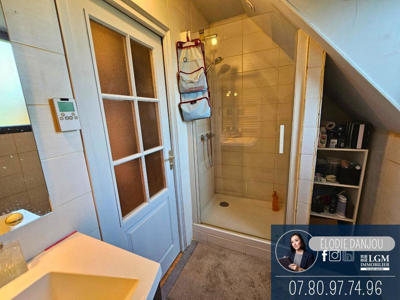 Maison - 250 m² - 5 pièces