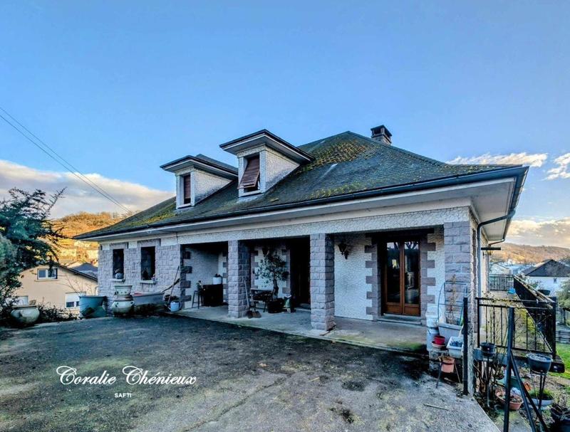 Maison - 187 m² - 6 pièces