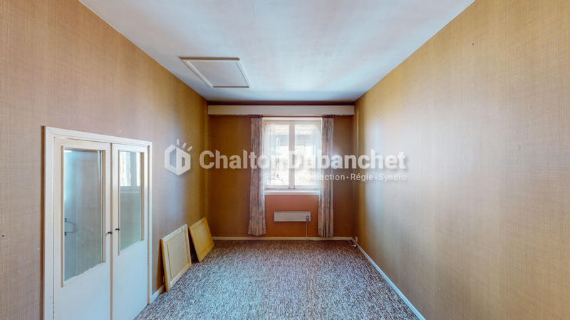 Maison - 210 m² - 9 pièces