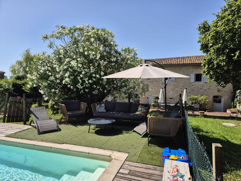 Maison - 211 m² - 7 pièces