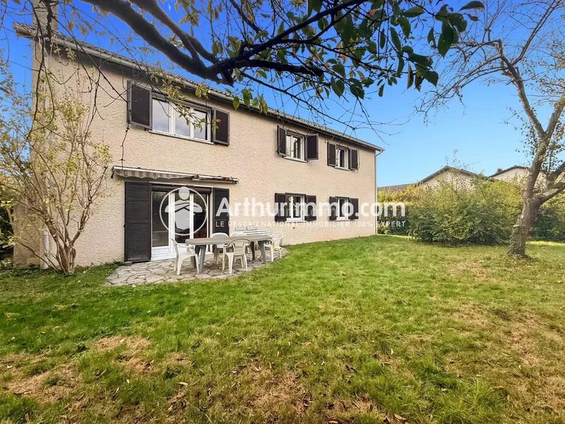 Maison - 189 m² - 8 pièces