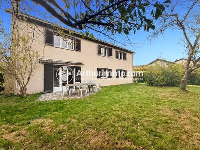 Maison - 189 m² - 8 pièces