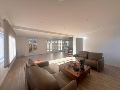 Appartement - 122 m² - 4 pièces