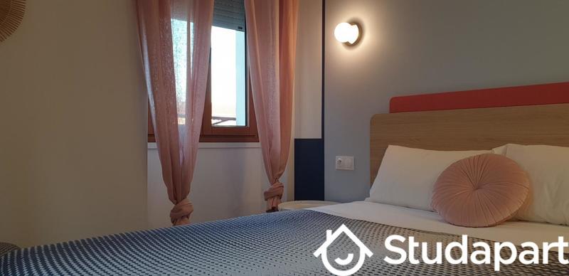 Chambre - 15 m² - 1 pièce