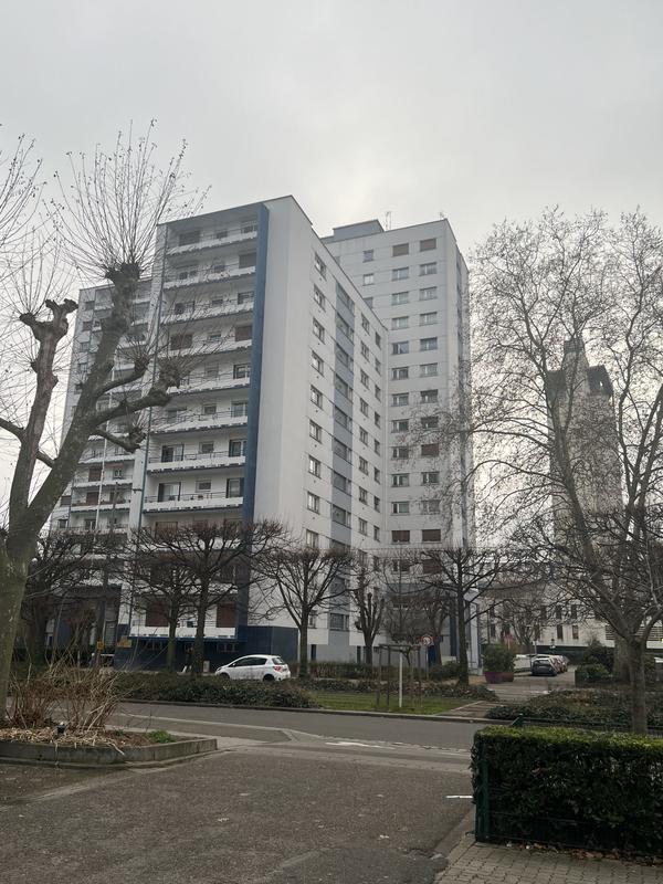 Appartement - 100 m² - 4 pièces