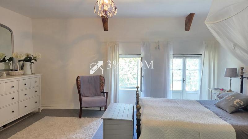 Maison en pierre - 136 m² - 4 pièces