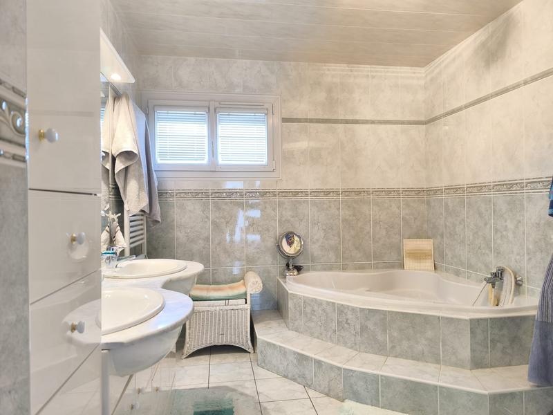 Maison - 164 m² - 5 pièces