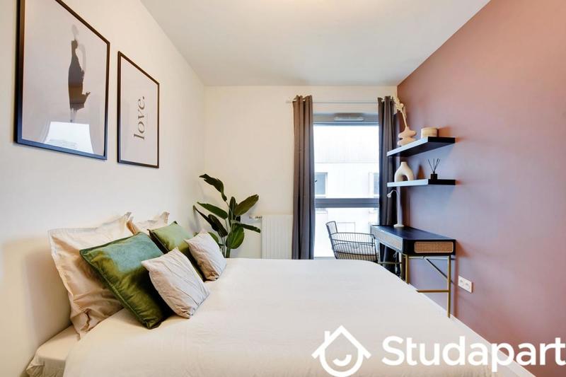 Chambre - 9 m² - 1 pièce