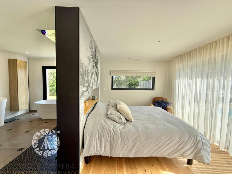 Villa - 237 m² - 5 pièces