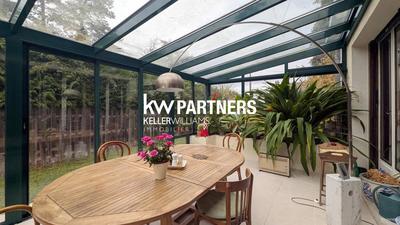 Maison - 185 m² - 8 pièces