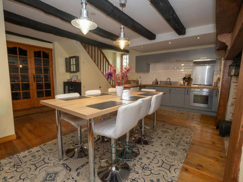 Maison - 140 m² - 6 pièces