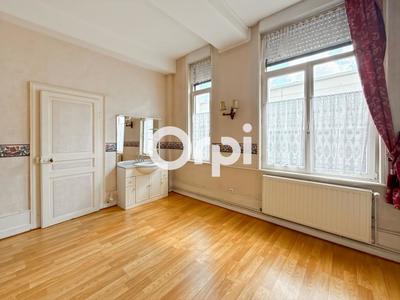 Maison de ville - 160 m² - 9 pièces