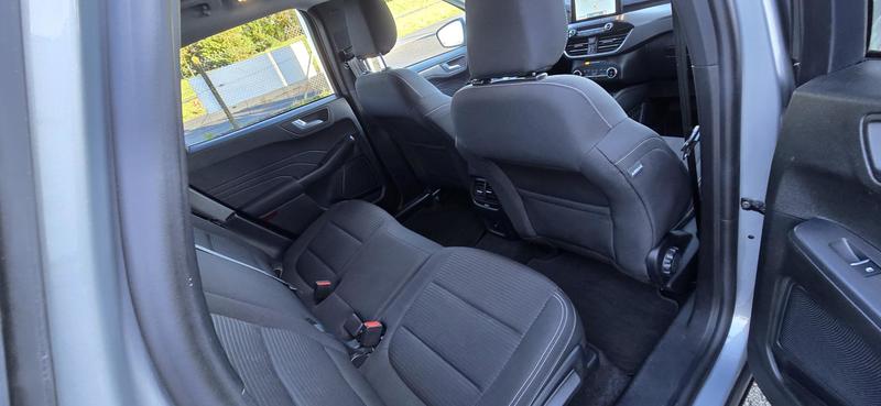 Ford Kuga 2,5 Fhev E85 Titanium camera