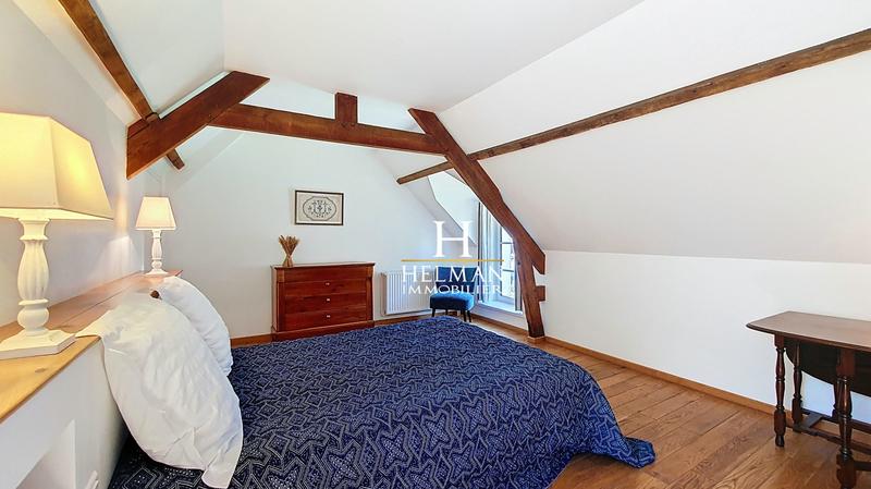 Maison - 468 m² - 10 pièces