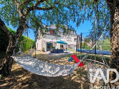 Maison - 192 m² - 11 pièces