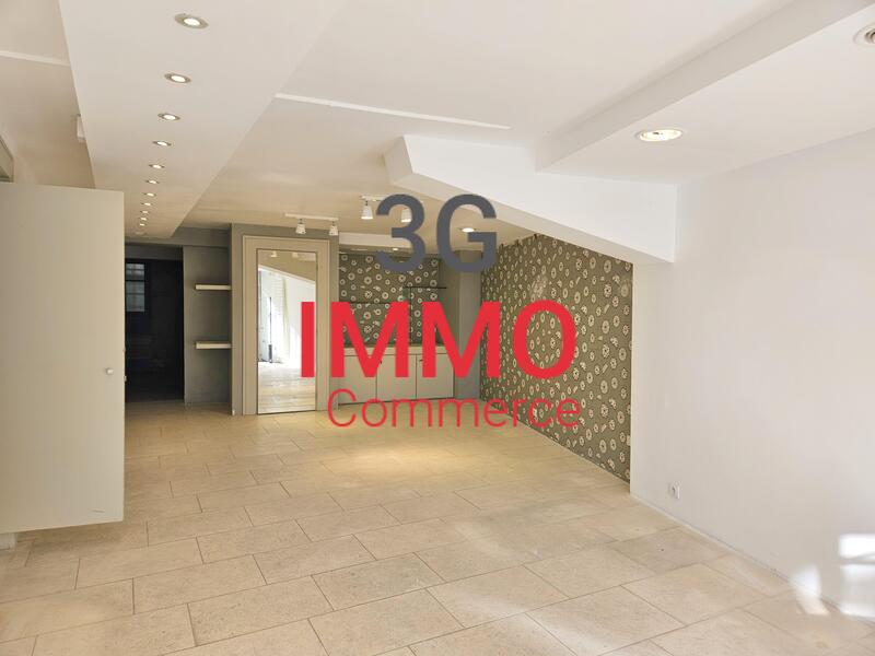 Local commercial - 75 m² - 2 pièces