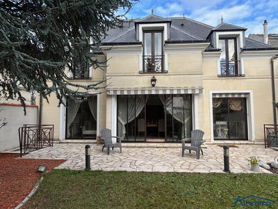 Maison - 155 m² - 7 pièces
