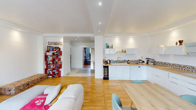 Appartement - 82 m² - 4 pièces