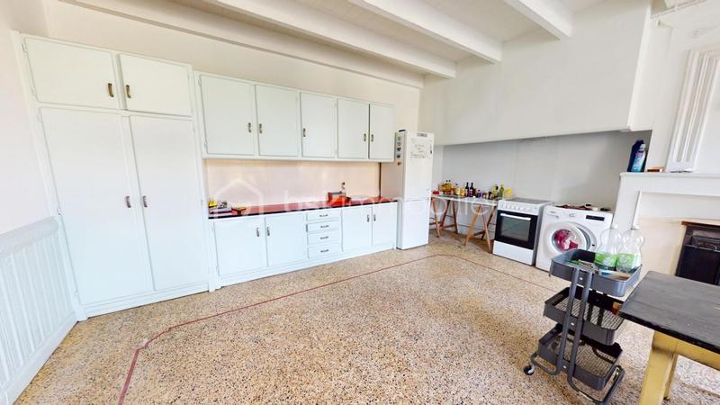 Maison - 268 m² - 11 pièces