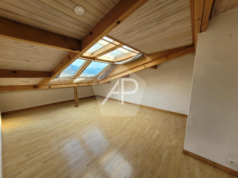 Maison ancienne - 267 m² - 10 pièces