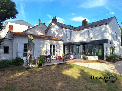 Maison ancienne - 196 m² - 9 pièces