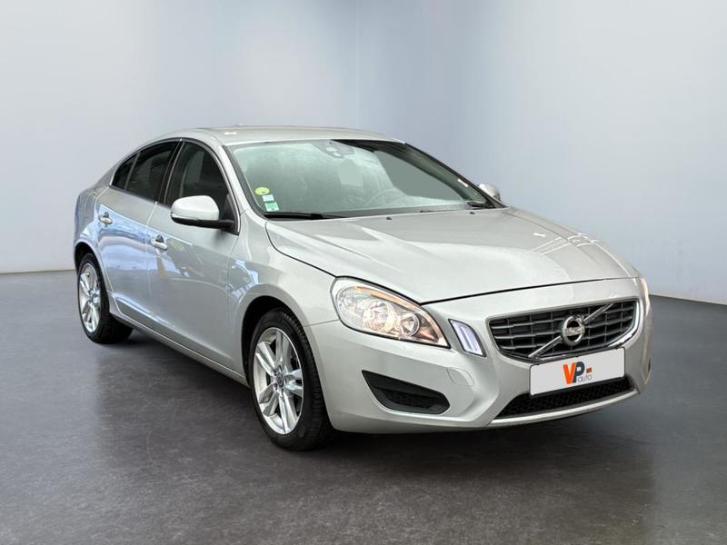 Volvo S60 DRIVe 115 ch Stop &amp; Start Momentum