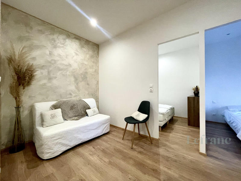 Maison - 300 m² - 10 pièces