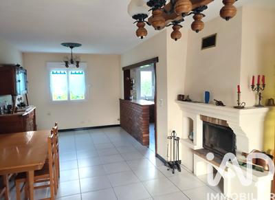 Maison - 136 m² - 4 pièces