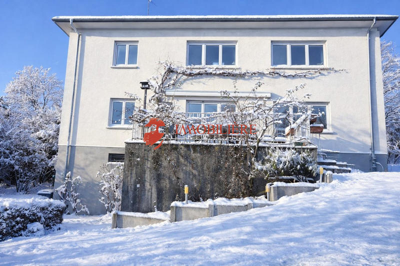 Maison - 230 m² - 9 pièces