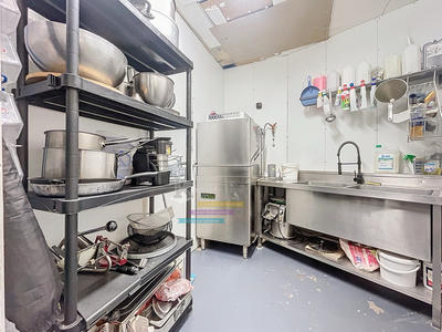 Fonds de commerce - Magasins - 67 m²