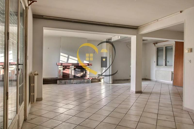 Maison - 121 m² - 4 pièces